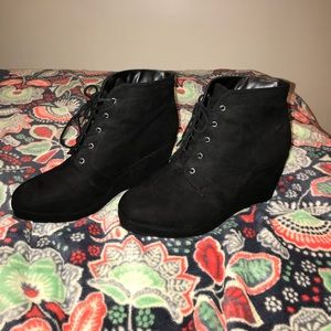 FOREVER 21 Black wedges
